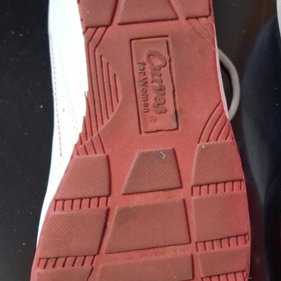 Curves for Women White & Red Walking Shoes - Size 7 Worn - Picture 4 of 6